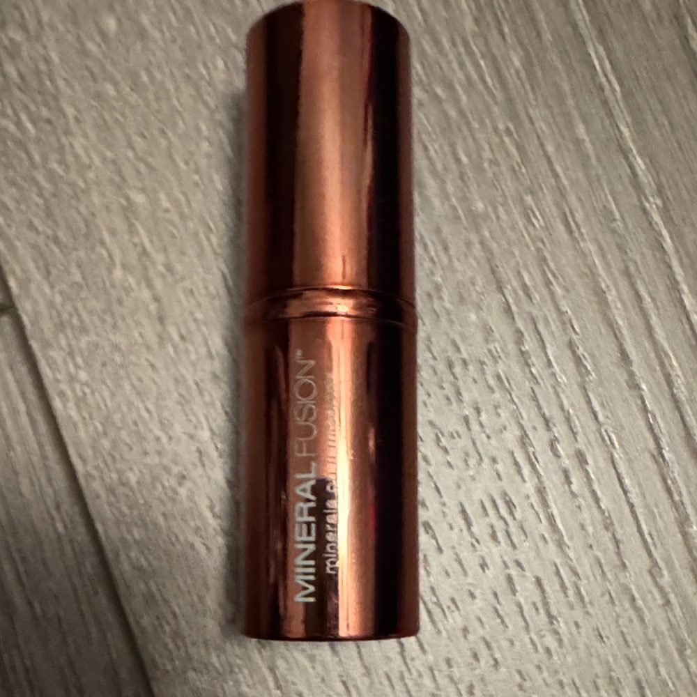 Mineral Fusion Copper Lipstick